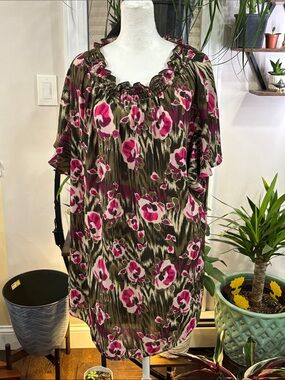 Ashley Stewart Floral Ruffle Neck Tunic Top in Olive and Pink size 18/20